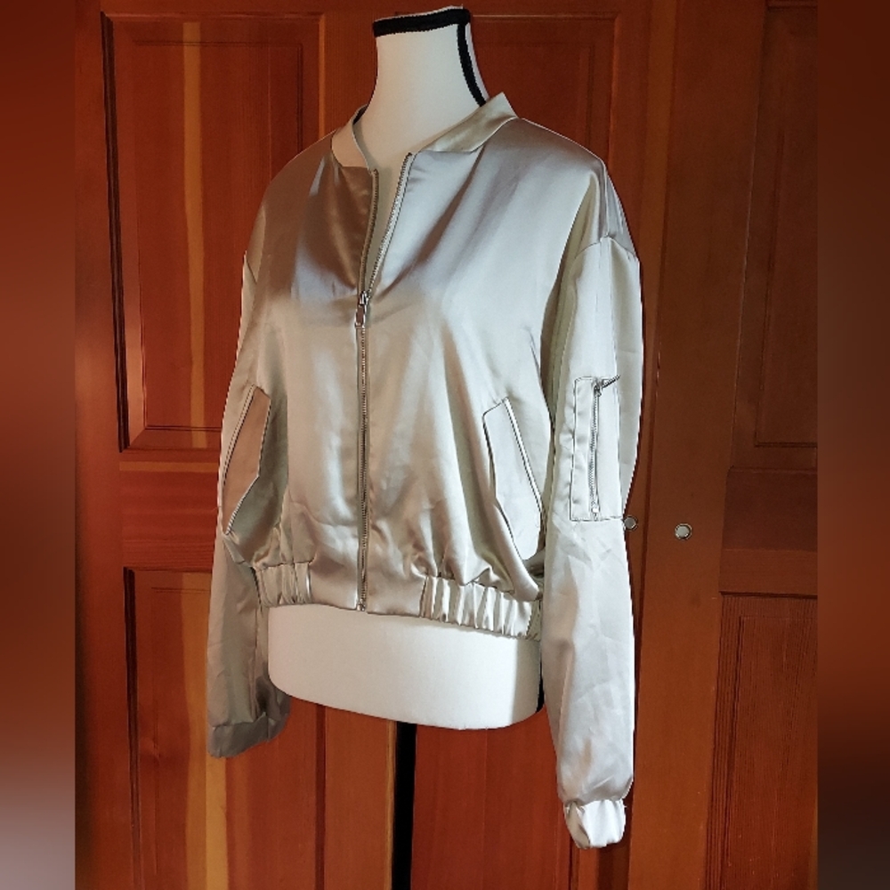Women's Stoosh Size Large Cream Bomber Jacket NWOT - Picture 2 of 7